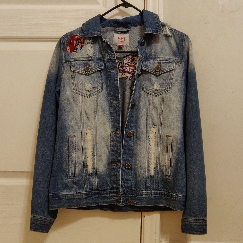 NWOT Junior's Embroidered Flower Denim Jacket